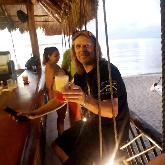 Meet your Posher, Wayne - Picture 1 of 1